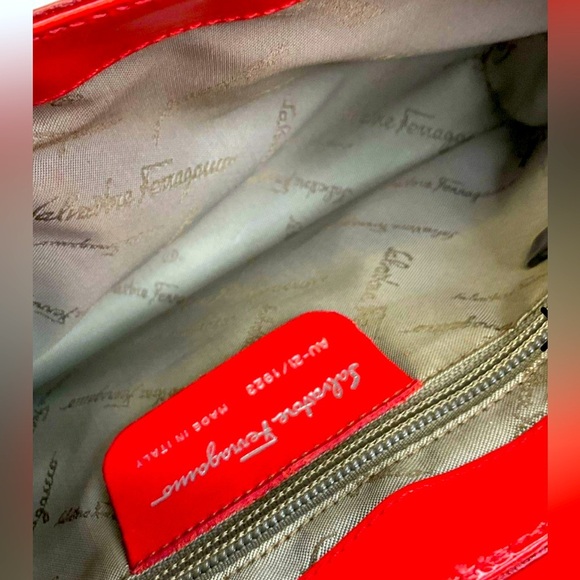 SALVATORE FERRAGAMO Vintage Red Leather Shoulder Bag - Red with Silver Hardware - Picture 7 of 8